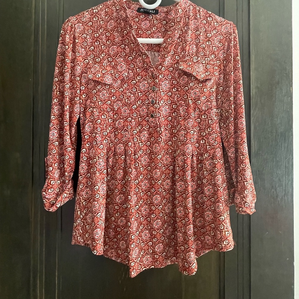 Beautiful 70s vibe retro blouse